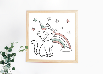 Cadre décoratif avec chat-licorne rêveur sur fond pastel céleste enchanteur