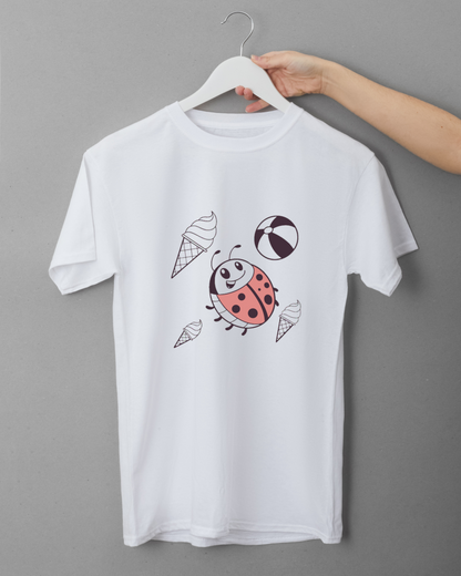 T-shirt amusant avec coccinelle colorée au style estival