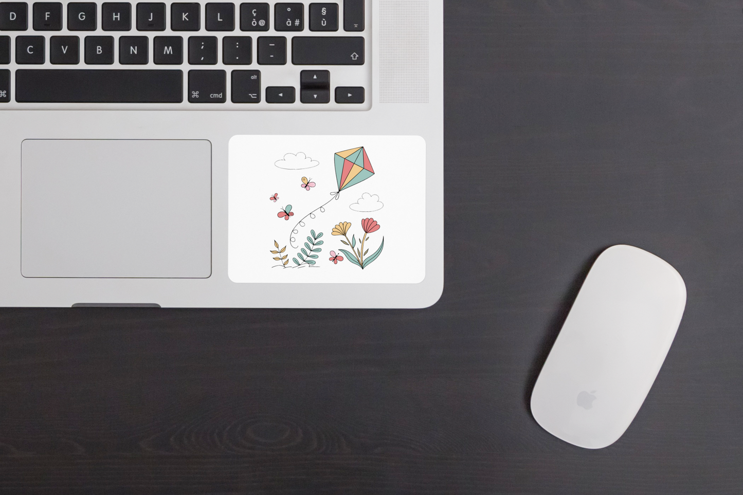 Sticker avec un cerf-volant pastel sur fond printanier scintillant