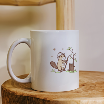 Mug en céramique avec castor stylisé dans une ambiance d'aventure forestière