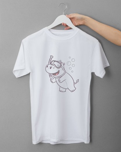 T-shirt avec hippopotame plongeur souriant dans un style pastel enchanteur