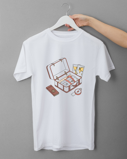 T-shirt avec une valise en flat design évoquant le voyage et l'exploration