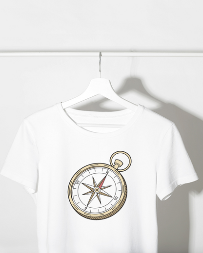 T-shirt avec boussole vintage en style doodle captivant