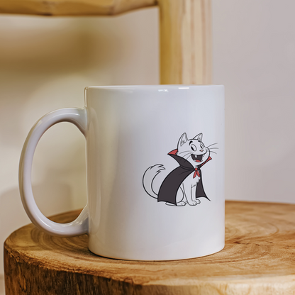 Mug décoré avec un chat vampire joyeux cartoon sur le thème d'Halloween