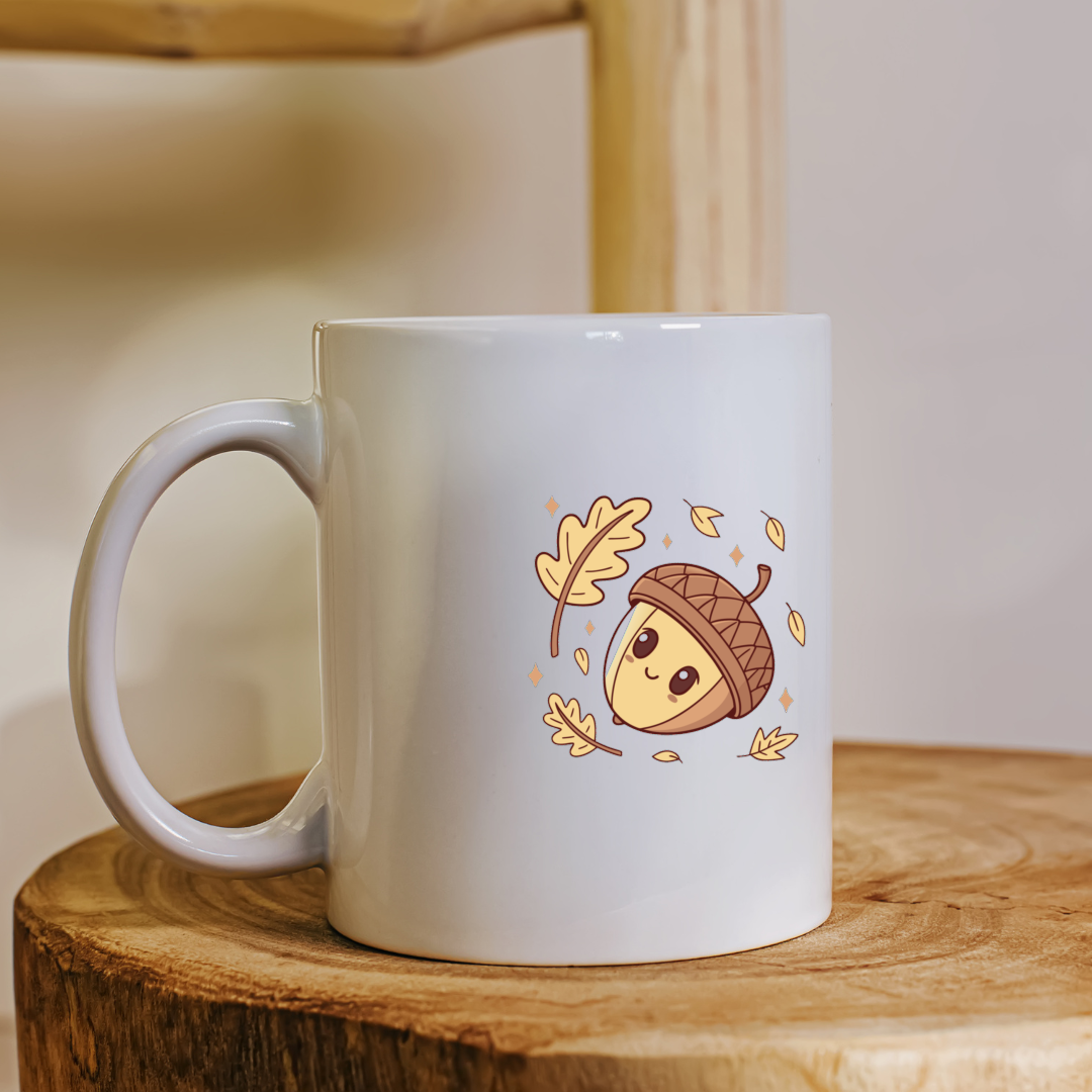 Mug avec motif gland au sourire automnal dans un style kawaii et thème forestier