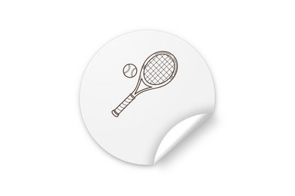 Sticker avec raquette de tennis reposant sur fond minimaliste sportif