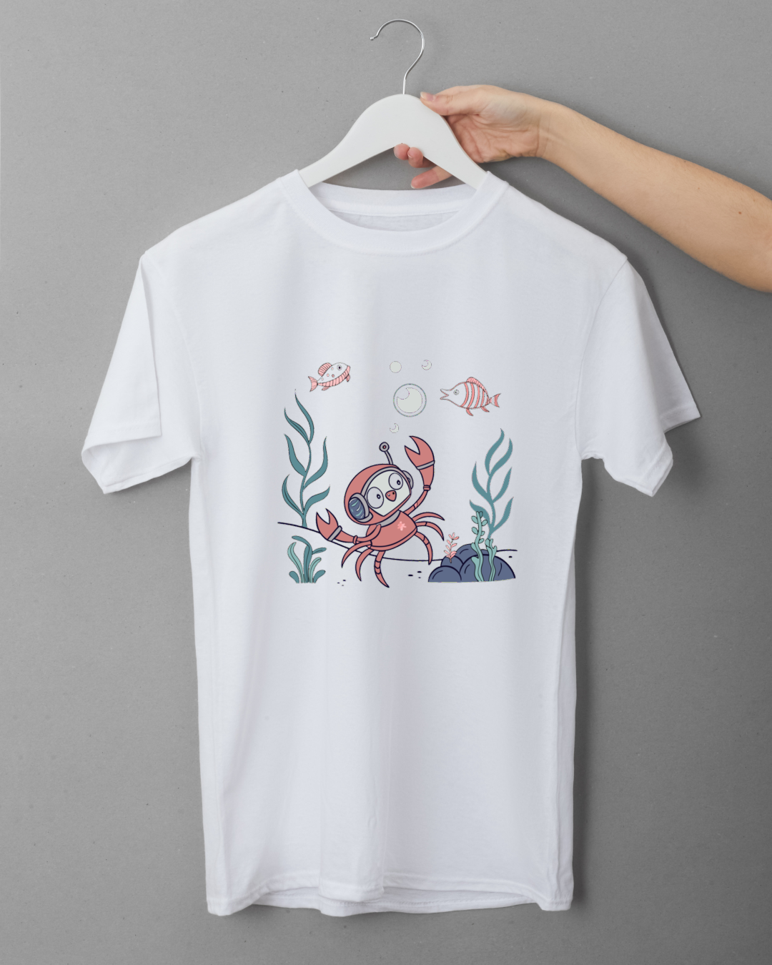 T-shirt avec crabe plongeur en style doodle pour une touche d'aventure aquatique