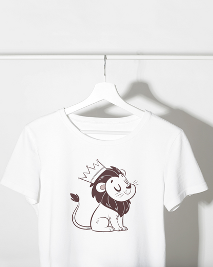 T-shirt avec lion joyeux couronné style doodle attrait jungle vibrant