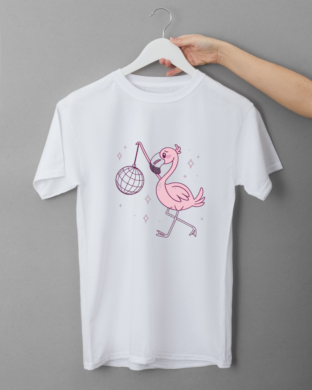 T-shirt orné d'un flamant rose dansant style pastel sur fond disco festif