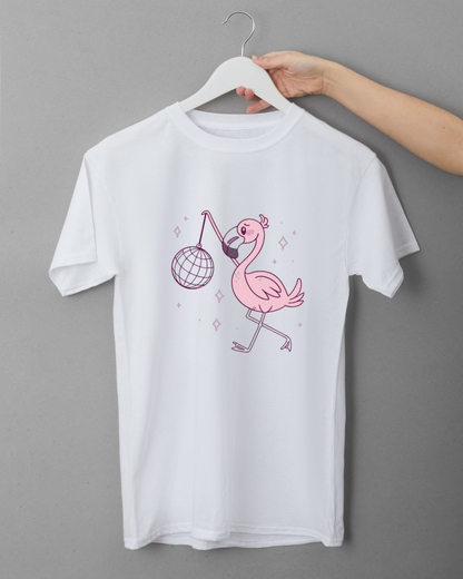 T-shirt orné d'un flamant rose dansant style pastel sur fond disco festif