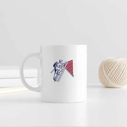 Illustration de couvreur sur échelle sur tasse blanche, design vintage., Couvreur montant une échelle, style vintage, idéal pour papeterie., Artwork de couvreur sur échelle, parfait pour impression cadre., Couvreur en action sur t-shirt, design SVG vintage., Sticker de couvreur montant à l'échelle, aspect vintage.