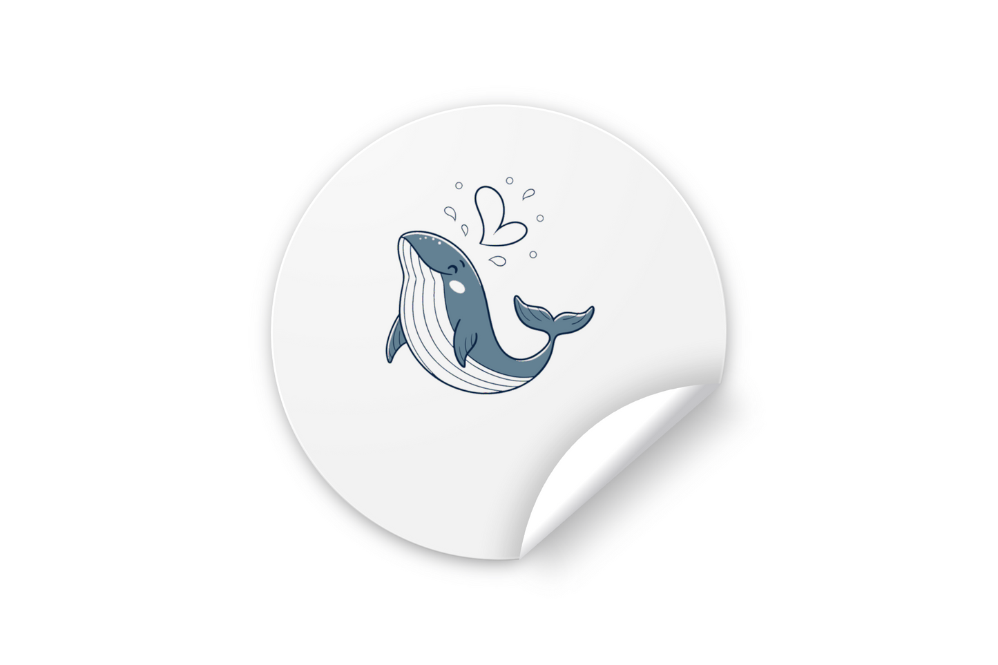 Sticker marin avec une baleine joyeuse style doodle sur fond bleu tendre