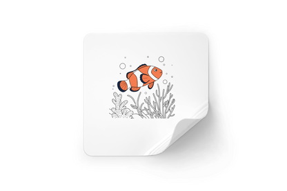 Sticker avec poisson clown joyeux aux couleurs estivales sur thème marin dynamique