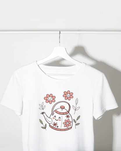 T-shirt orné d'une théière fleurie joyeuse illustration printanière charmante