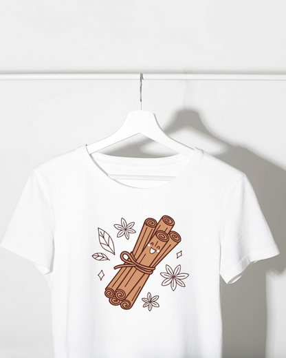 T-shirt avec icône bâton de cannelle joyeux style cartoon sur thème gourmandises