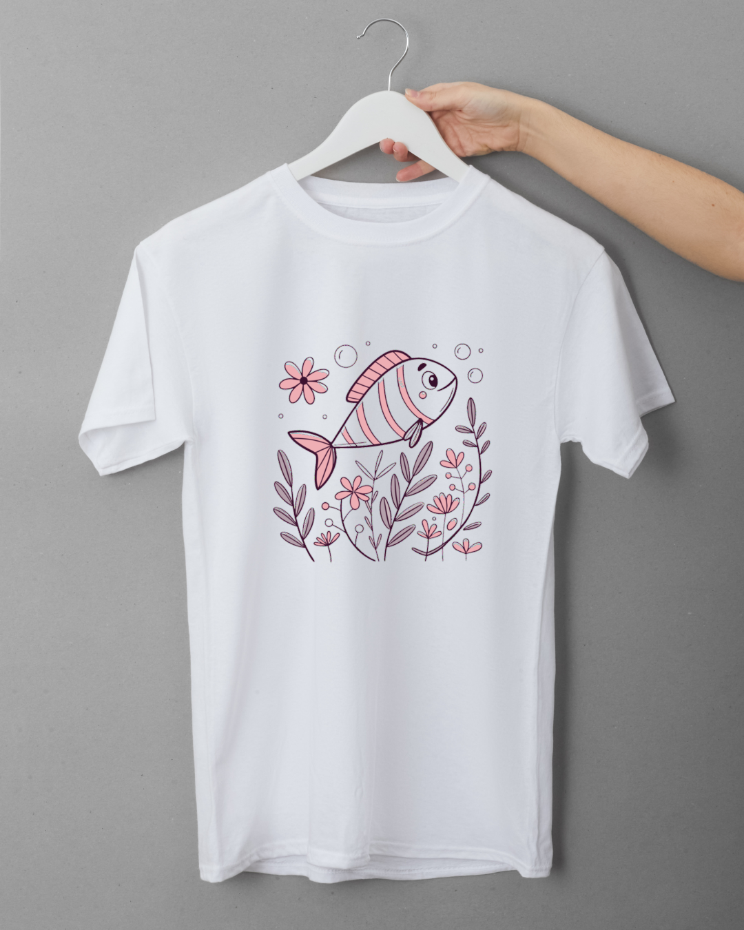 T-shirt avec motif poisson curieux pastel, idéal pour un style marin décontracté