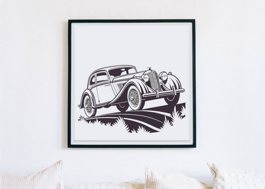 Affiche de voiture rétro dans un cadre, ajoutant du style classique à votre intérieur.