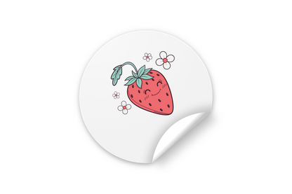 Sticker avec une fraise souriante style doodle sur fond de jardin fleuri