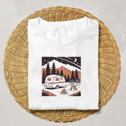 T-shirt avec illustration caravane pour les passionnés de nature et aventures.