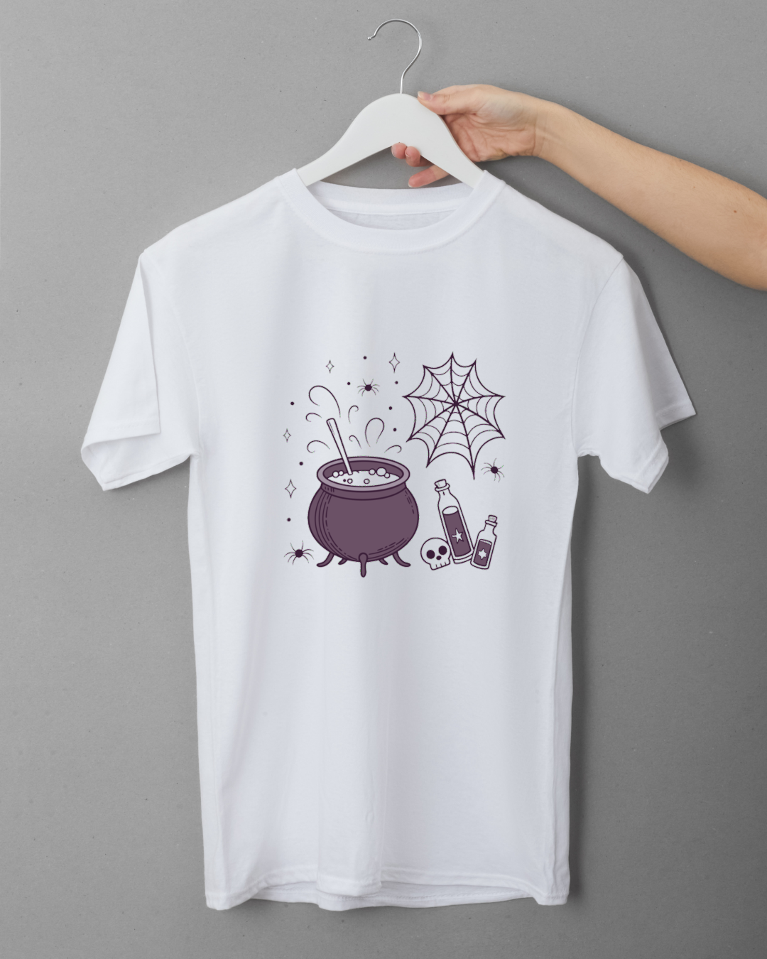 T-shirt noir orné d’un chaudron bouillonnant style Halloween dechic décoratif