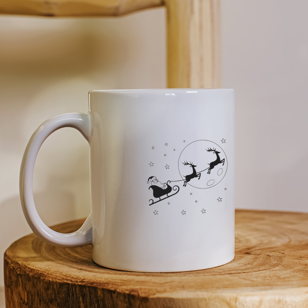 Mug monochrome avec Père Noël volant style féerique pour ambiance festive