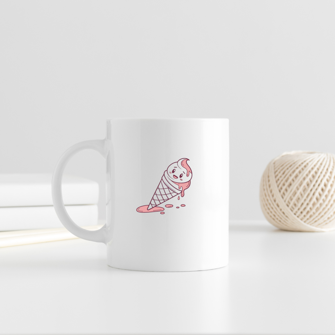 Mug décoré d'un dessin kawaii de cornet de glace fondant, ambiance gourmande
