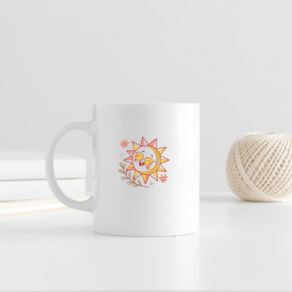 Mug décoré d'un soleil rieur portant des lunettes en style doodle estival