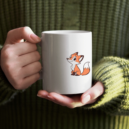 Mug avec décoration de renard espiègle assis dans une ambiance de forêt magique