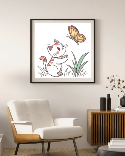 Cadre avec chat enchanté et papillon dans une mise en scène naturelle douce