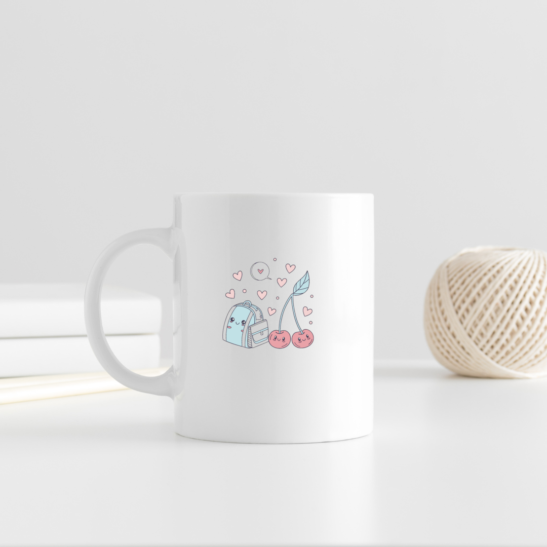Mug décoré de cerises souriantes pastel pour la rentrée scolaire