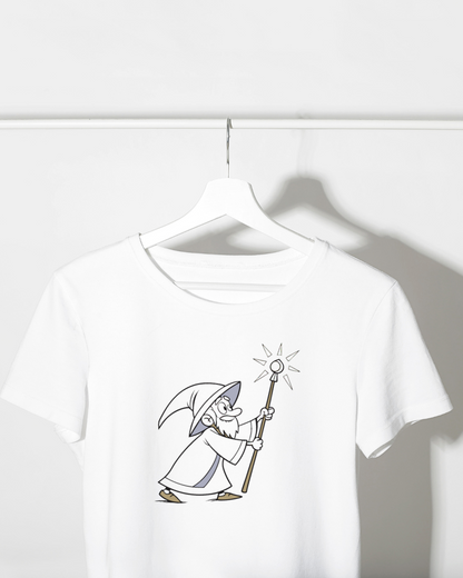 T-shirt avec design sorcier illuminé mystique en art vectoriel sur fond magique