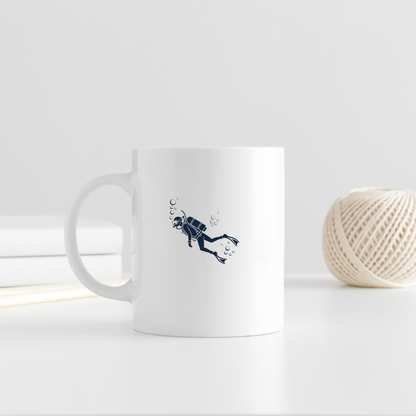 Mug affichant un plongeur apaisé style marin aventure océanique