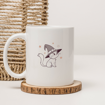 Mug avec chat sorcier enchanteur dans un style mystique pour Halloween magique