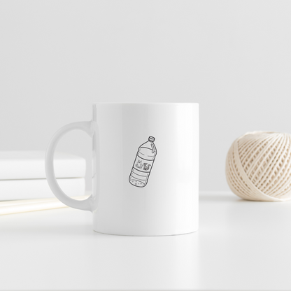 Mug décoré d'une adorable bouteille illustrée, style kawaii minimaliste
