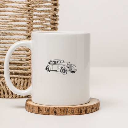 Image de Rolls-Royce vintage sur mug, parfaite pour une touche de luxe au quotidien.