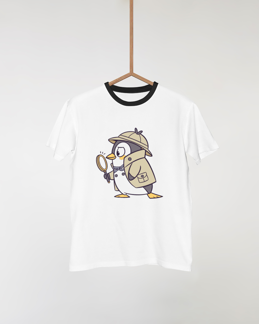T-shirt avec pingouin détective en style doodle, ambiance aventure et mystère