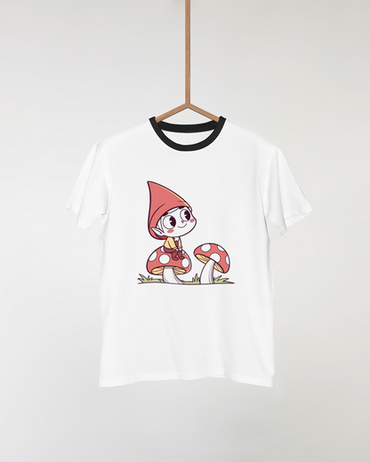 T-shirt fantaisie avec lutin rêveur style cartoon sur un champignon