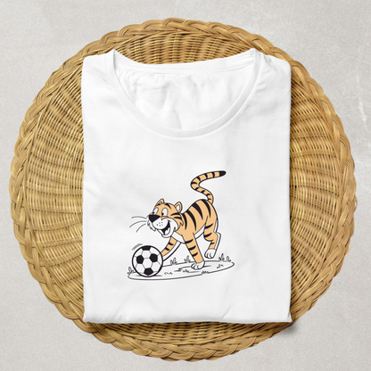 Design audacieux sur t-shirt avec tigre sportif jouant au ballon