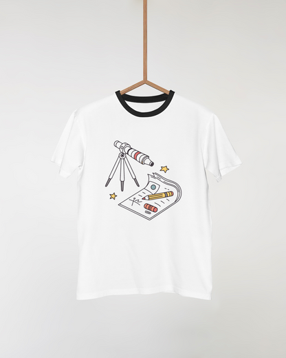 T-shirt affichant un design doodle avec télescope et planètes pour passionnés d'astronomie