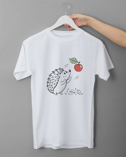 T-shirt avec hérisson joyeux et pomme style doodle pour une touche nature