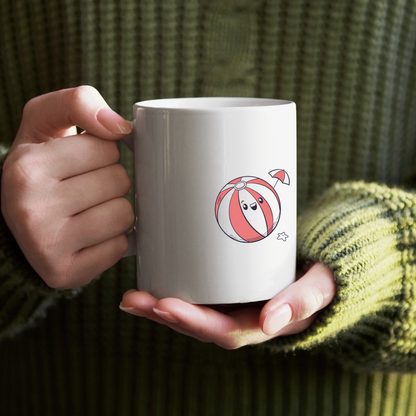 Mug estival avec visuel de balle de plage souriante pour une ambiance joyeuse