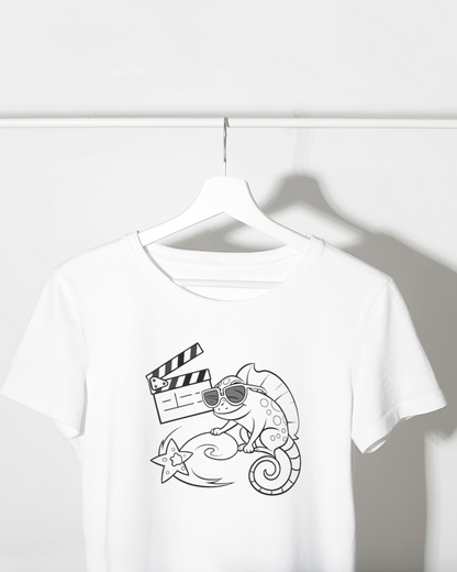 T-shirt avec caméléon coloré et clap de cinéma, design fantaisie cinématographique