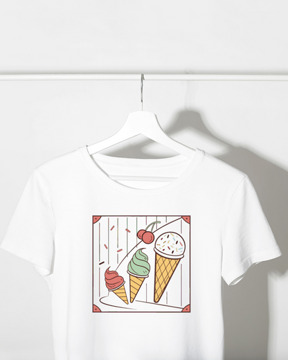 Visuel rétro de glaces sur t-shirt, idéal pour mode tendance