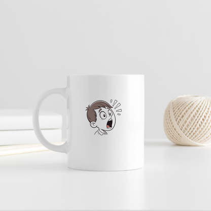 Mug avec dessin détaillé de garçon surpris, illustration expressive et moderne