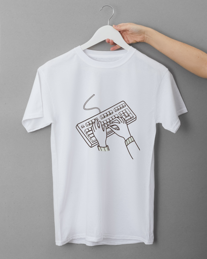 Typiste Concentrée | SVG Élégant | Bureau Vintage