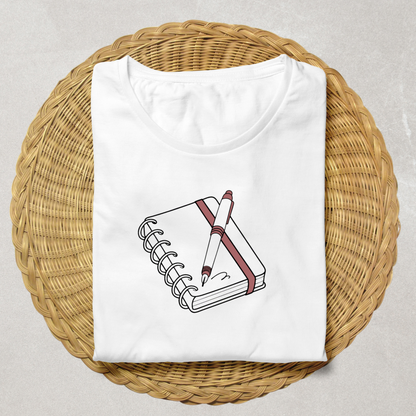 T-shirt créatif avec carnet et stylo épurés pour les amateurs de papeterie