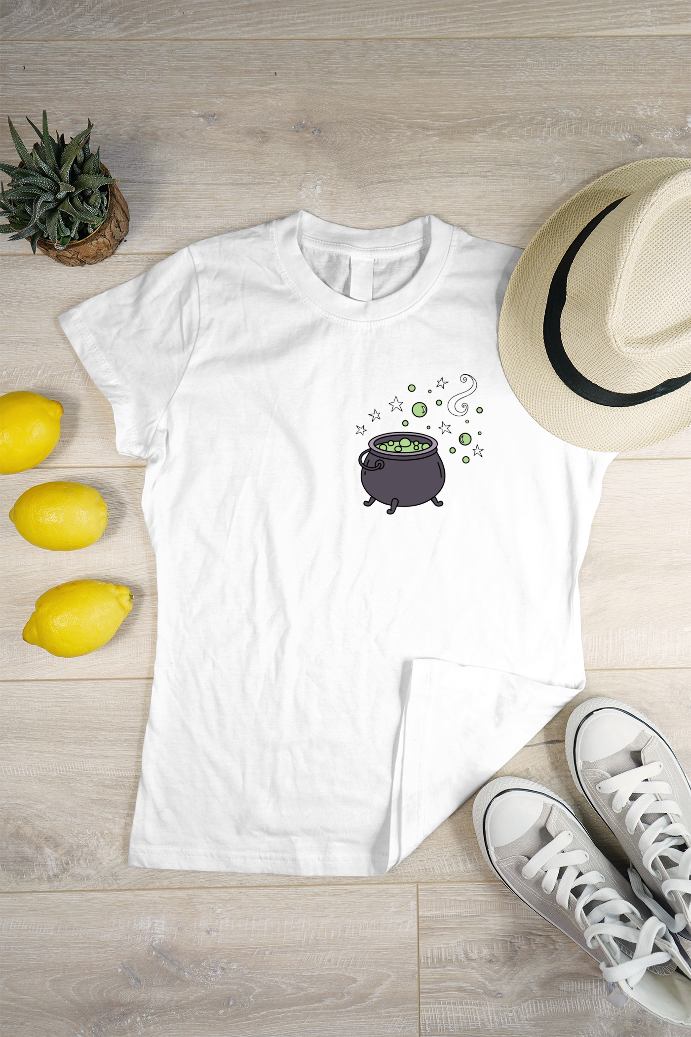 T-shirt effrayant affichant un chaudron bouillonnant idéal pour Halloween