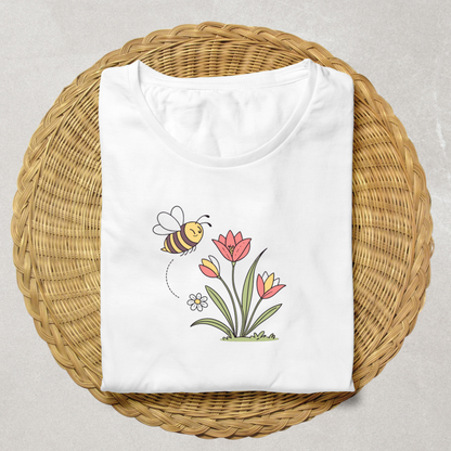 T-shirt abeille kawaii joyeuse dans un motif vectoriel floral doux printanier