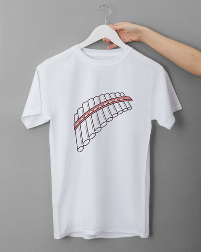 T-shirt ethnique orné d'une flûte de Pan pour une harmonie musicale