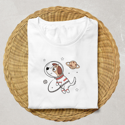 T-shirt ludique avec dessin amusant de chien astronaute flottant dans l'espace